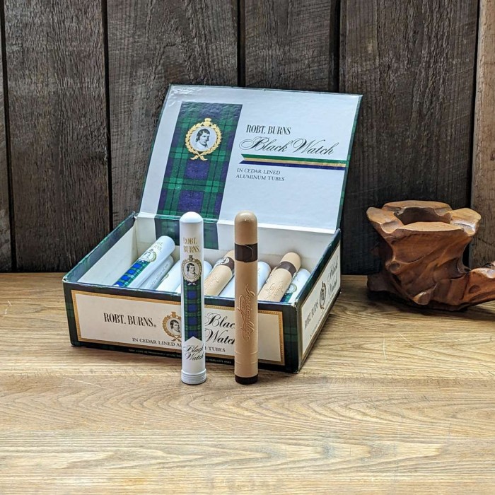 Boîte de cigare avec 15 tubes 